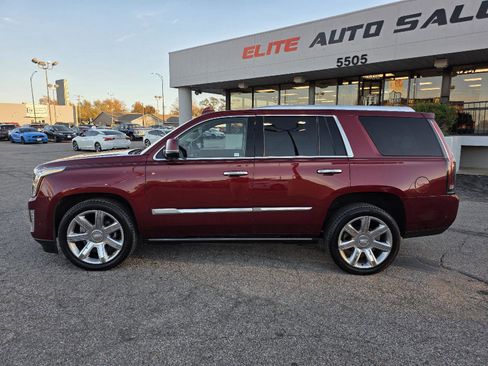 Used 2019 Cadillac Escalade Premium Luxury image 8