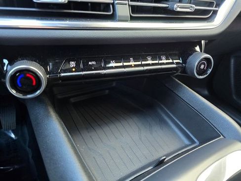 Used 2026 Chevrolet Equinox EV LT image 53