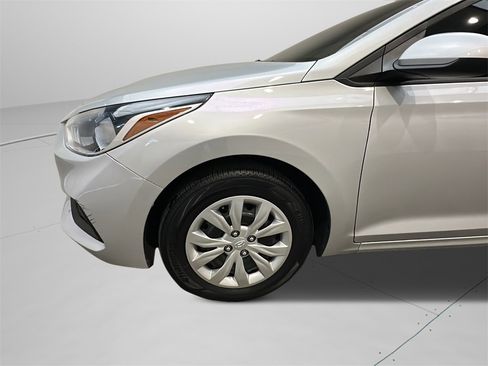 Used 2019 Hyundai Accent SE image 3