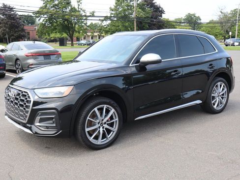 Used 2022 Audi SQ5 Premium Plus w/ Premium Plus Package AWD/4WD image 1