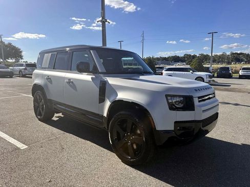 New 2026 Land Rover Defender 110 X-Dynamic SE image 9