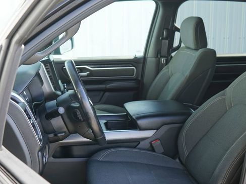 Used 2019 RAM 1500 Big Horn AWD/4WD image 12