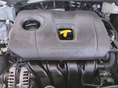 Certified 2022 Kia Seltos EX image 28