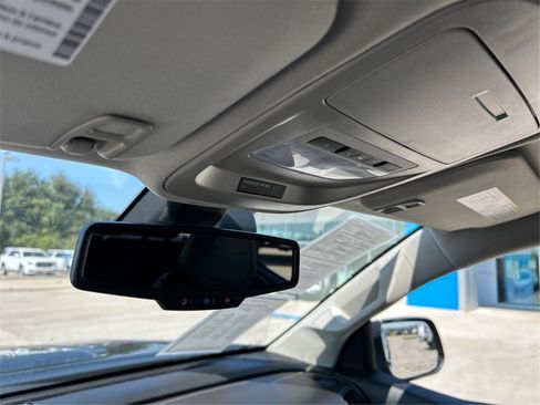 Used 2021 GMC Canyon Denali image 17