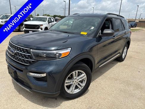 Used 2023 Ford Explorer XLT w/ Equipment Group 202A AWD/4WD image 1