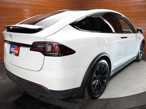 Used 2023 Tesla Model X image 6