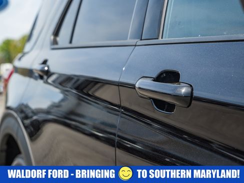 Used 2023 Ford Explorer ST-Line w/ Class IV Trailer Tow Package AWD/4WD image 18