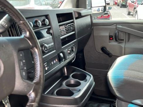 Used 2021 GMC Savana 3500 w/ Driver Convenience Package RWD image 15