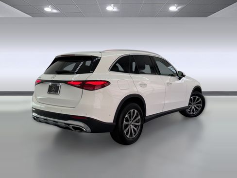 Certified 2024 Mercedes-Benz GLC 300 image 8