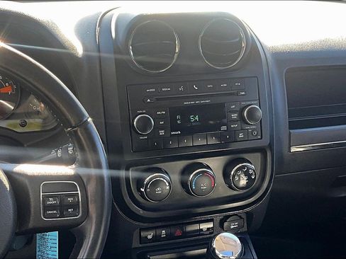 Used 2017 Jeep Patriot High Altitude image 6