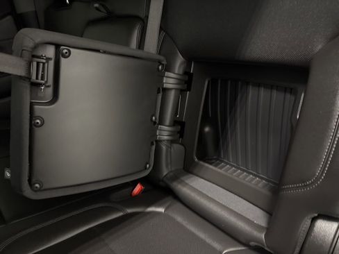 Used 2020 Chevrolet Silverado 1500 LTZ image 31