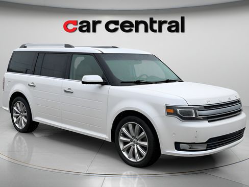 Used 2018 Ford Flex Limited w/ Equipment Group 301A FWD image 7