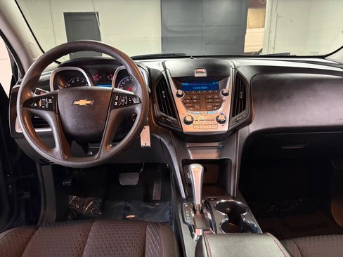 Used 2015 Chevrolet Equinox LS image 9