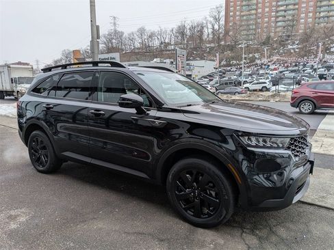 Certified 2023 Kia Sorento S w/ Panoramic Sunroof Package image 5