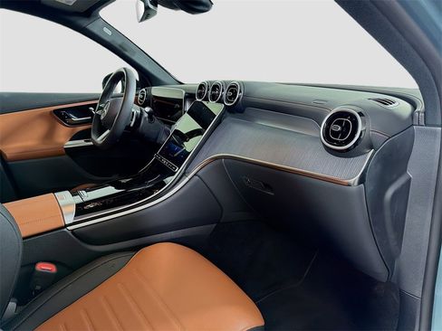 New 2025 Mercedes-Benz GLC 300 4MATIC image 31