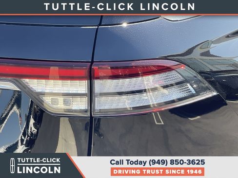 Certified 2022 Lincoln Aviator Black Label Grand Touring AWD/4WD image 9