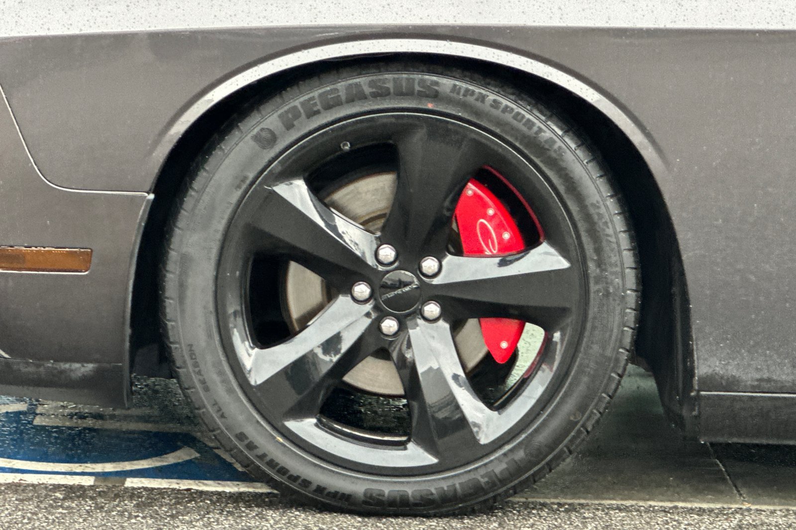 Used 2013 Dodge Challenger R/T w/ Blacktop Pkg RWD image 22