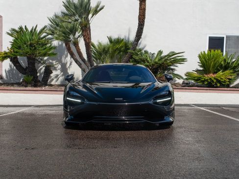 Used 2024 McLaren 750S image 2