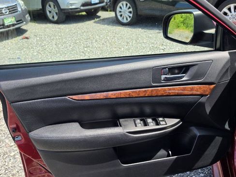 Used 2013 Subaru Legacy 2.5i Limited w/ Popular Pkg 2 AWD/4WD image 13