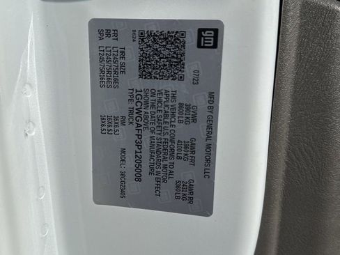 Used 2023 Chevrolet Express 2500 w/ Driver Convenience Package image 32