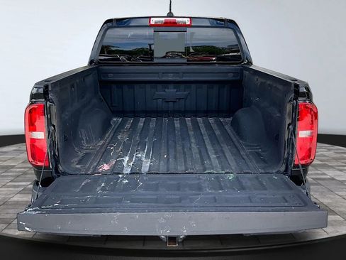Used 2021 Chevrolet Colorado Z71 w/ Z71 Midnight Edition RWD image 6