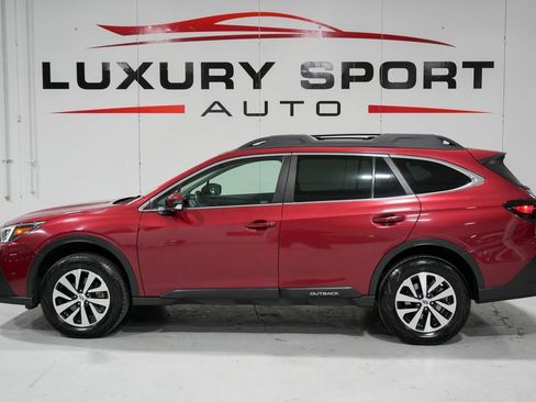 Used 2022 Subaru Outback Premium image 2