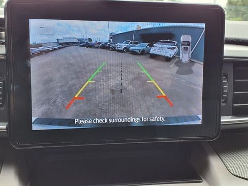 Used 2023 Ford Explorer XLT w/ Equipment Group 202A RWD image 29