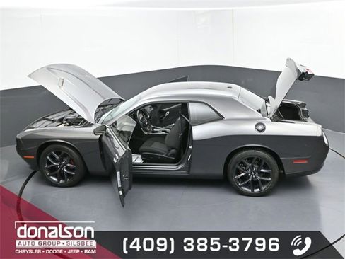 Used 2019 Dodge Challenger SXT w/ Blacktop Package image 25