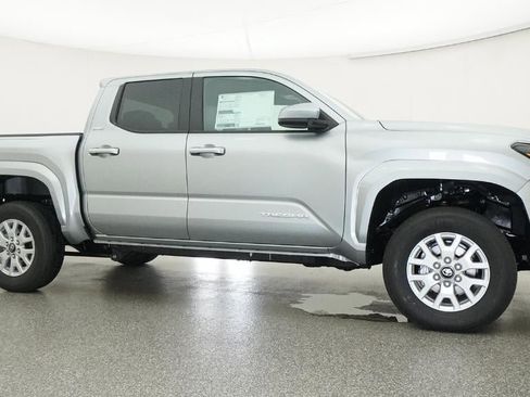 New 2026 Toyota Tacoma SR5 AWD/4WD image 28