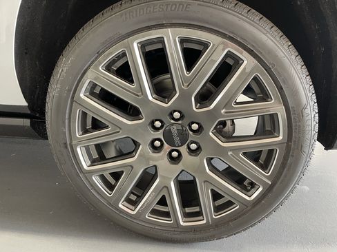 New 2026 GMC Yukon XL Denali Ultimate image 7