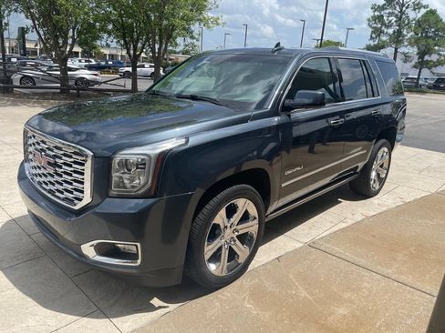 Used 2019 GMC Yukon Denali w/ Denali Ultimate Package AWD/4WD image 1