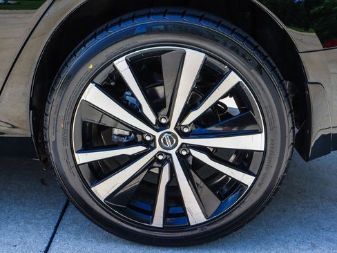 Used 2021 Nissan Altima 2.5 SR w/ SR Premium Package AWD/4WD image 24