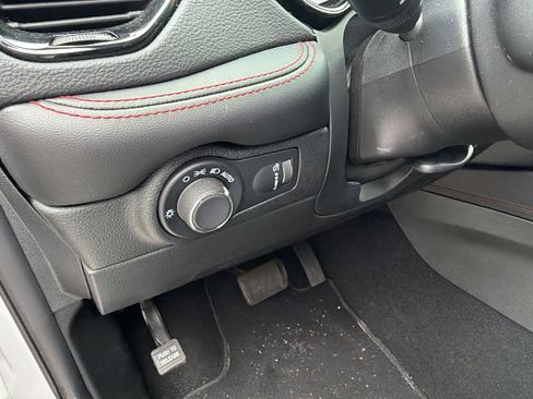 Used 2025 Dodge Durango GT AWD/4WD image 26