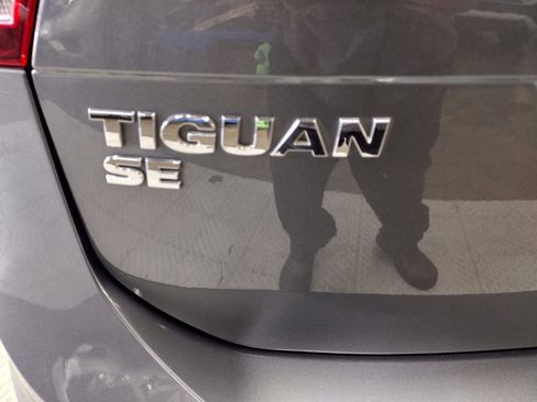 Used 2018 Volkswagen Tiguan SE FWD image 15