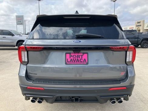 New 2026 Ford Explorer ST w/ Sun And Sound Package image 6
