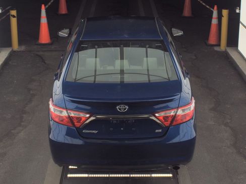 Used 2016 Toyota Camry SE FWD image 8