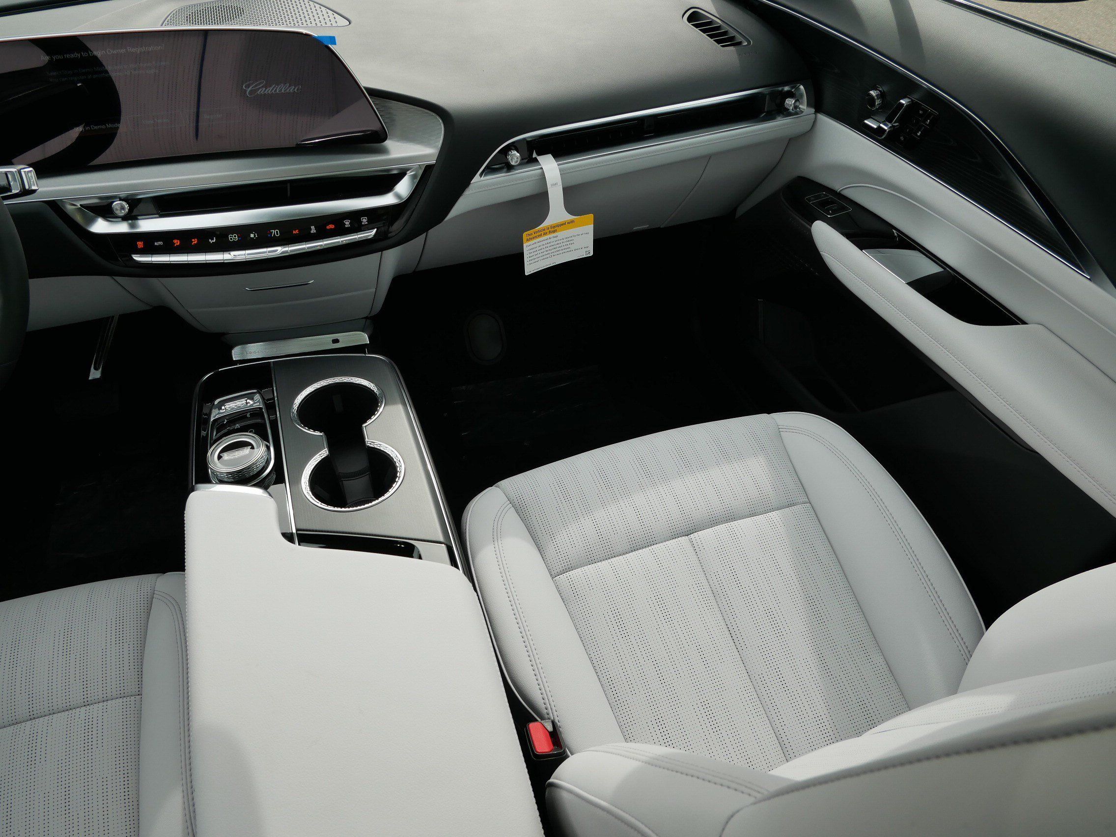 Used 2026 Cadillac Lyriq Sport w/ LPO, Floor Liner Package AWD/4WD image 11