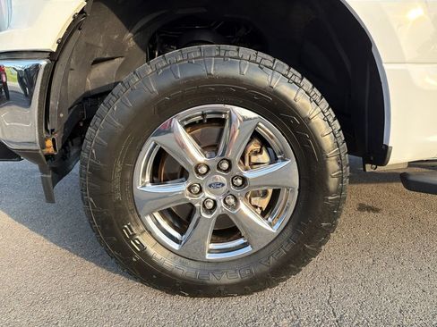 Used 2018 Ford F150 XLT w/ Equipment Group 302A Luxury AWD/4WD image 11