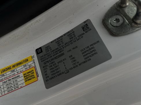 Used 2017 GMC Sierra 1500 2WD Regular Cab image 29