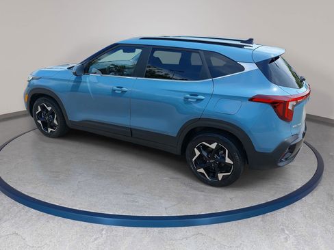 Used 2024 Kia Seltos EX FWD image 7