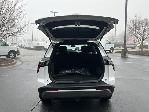 New 2026 Chevrolet Equinox LT image 11