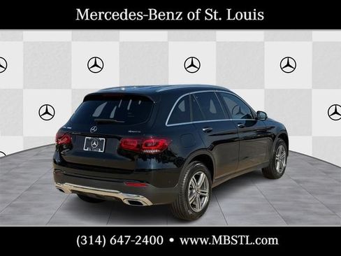 Used 2022 Mercedes-Benz GLC 300 4MATIC image 3
