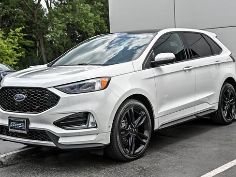 Certified 2023 Ford Edge ST w/ Equipment Group 401A AWD/4WD image 5