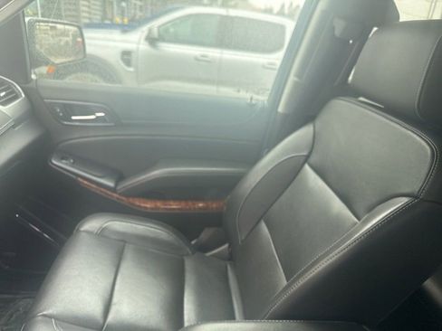 Used 2018 Chevrolet Tahoe Premier AWD/4WD image 17