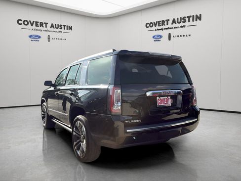 Used 2018 GMC Yukon Denali w/ Denali Ultimate Package image 3