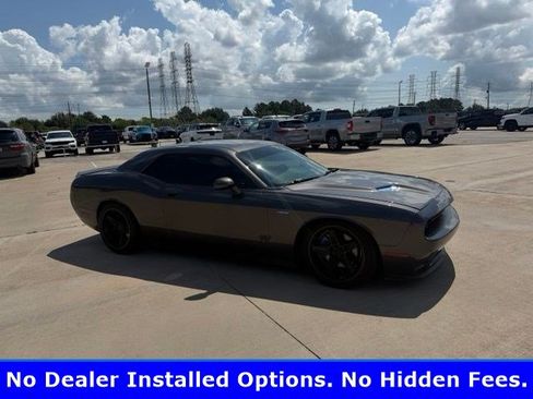 Used 2015 Dodge Challenger R/T Plus RWD image 2