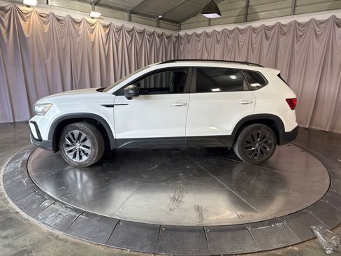 Used 2022 Volkswagen Taos S FWD image 8
