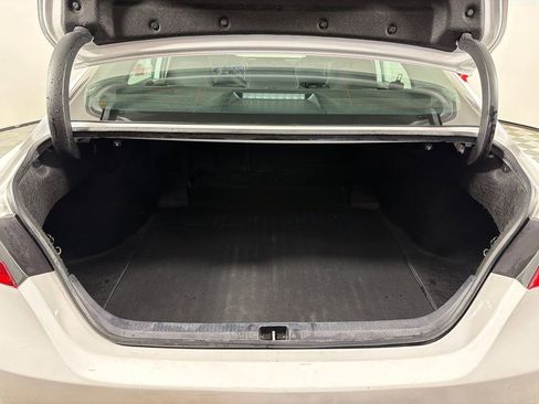 Used 2023 Toyota Camry SE image 18