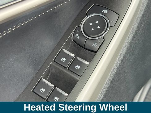 Used 2022 Ford Explorer XLT w/ Equipment Group 202A AWD/4WD image 18