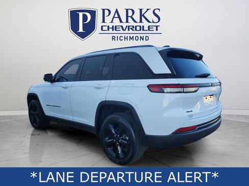 Used 2024 Jeep Grand Cherokee Altitude image 6